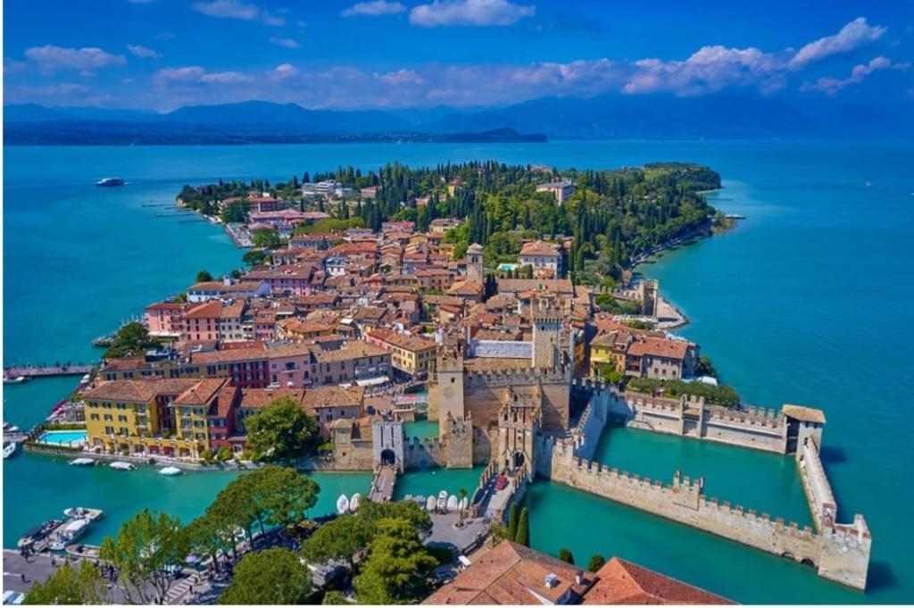Hoya Apartment Sirmione Exterior photo